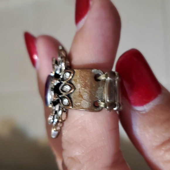 Ring - Picture 4 of 5